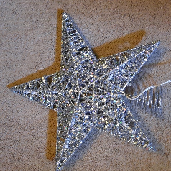Lighted Star Christmas Tree Topper - Picture 3 of 3